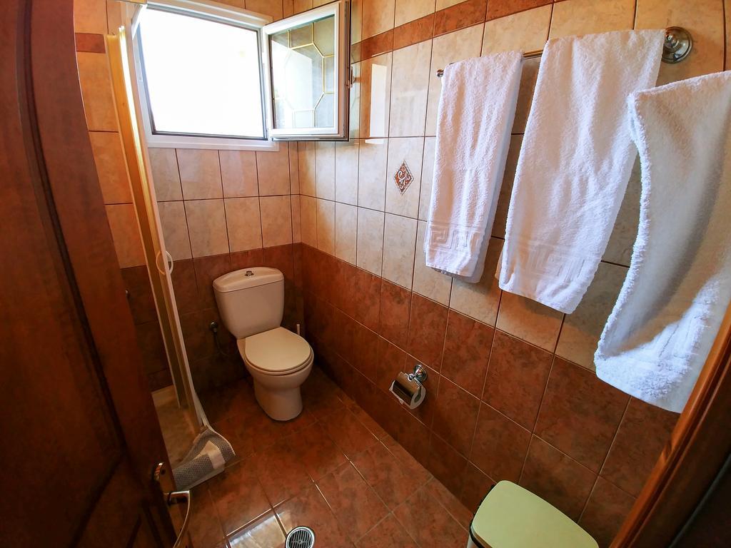 Maria Apartments Agios Georgios Pagon Exterior foto